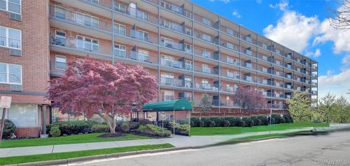 26e-20 Wendell St, Hempstead, NY, 11550-1222 | Card Image