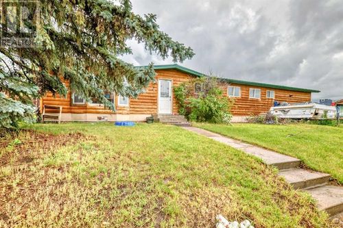 28 Riley St Ne, High River, AB, T1V1G5 | Card Image