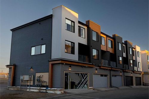 504-81 Midtown Boulevard Sw, Airdrie, AB, T4B4E7 | Card Image
