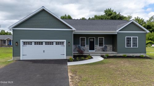 29 E State St, Glens Falls, NY, 12801-4644 | Card Image