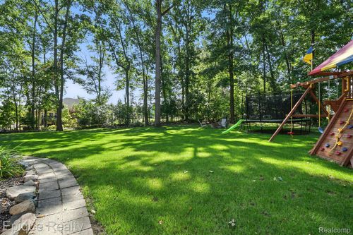 9446 Fair Oaks Dr, Goodrich, MI, 48438-9474 | Card Image