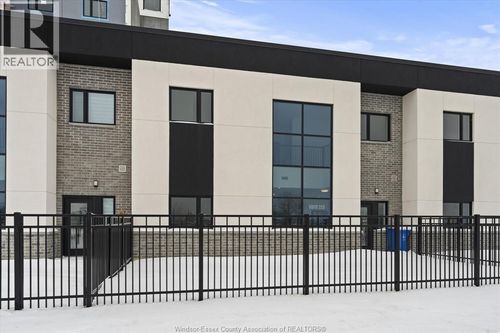 223-4300 Laurier Pky, Lasalle, ON, N9H0P8 | Card Image