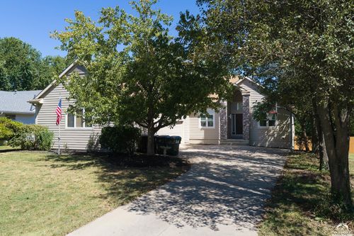 1104 Wagon Wheel Rd, Lawrence, KS, 66049-3538 | Card Image