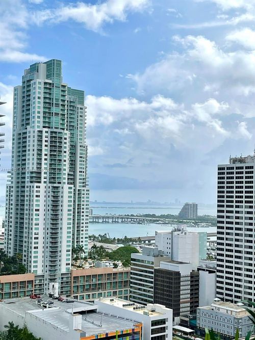 apt-2406-151 1st St, Miami, FL, 33131-1451 | Card Image