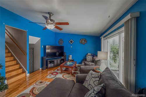 17858 Summer Ln S, Fraser, MI, 48026-4603 | Card Image