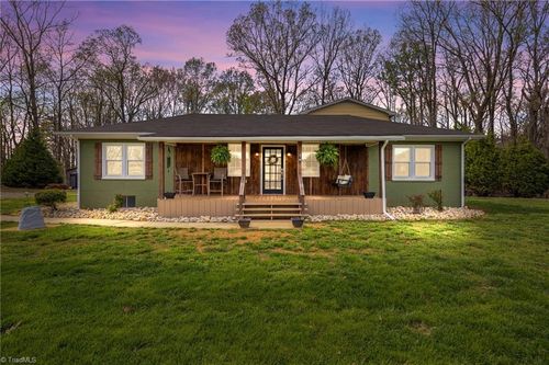 207 Hersey Collins Rd, Mount Airy, NC, 27030-9605 | Card Image