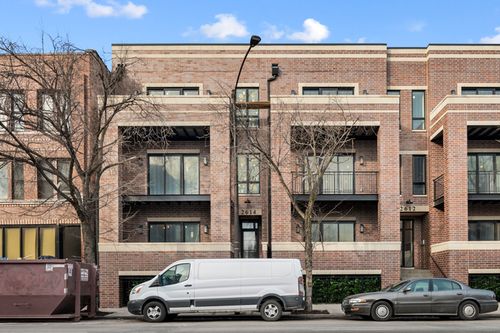 3-2614 W Chicago Ave, CHICAGO, IL, 60622-4518 | Card Image