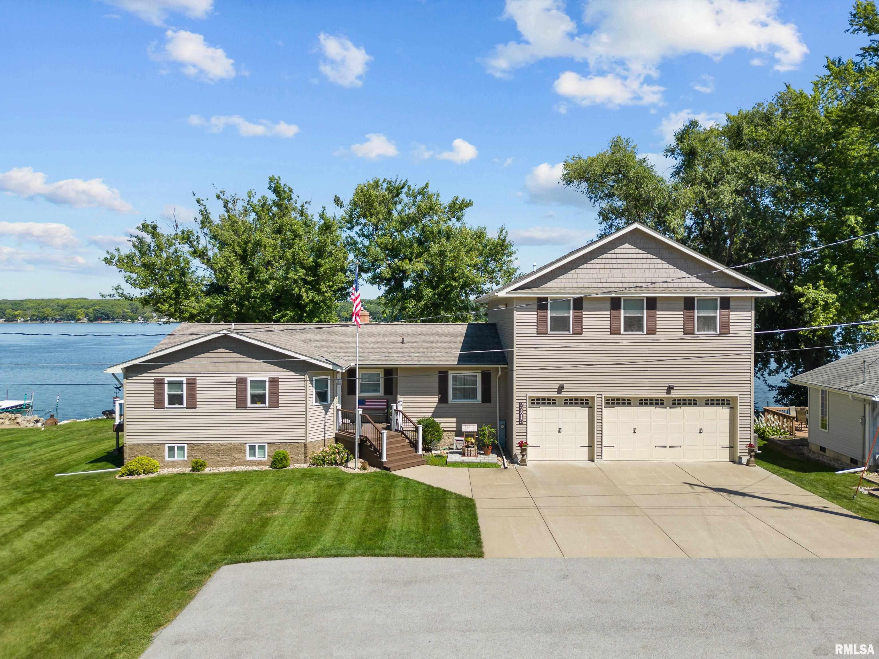 Great River Rd, Le Claire, IA 52753