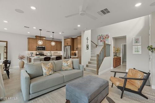 103-737 E Rojo Way, Gilbert, AZ, 85297-1995 | Card Image