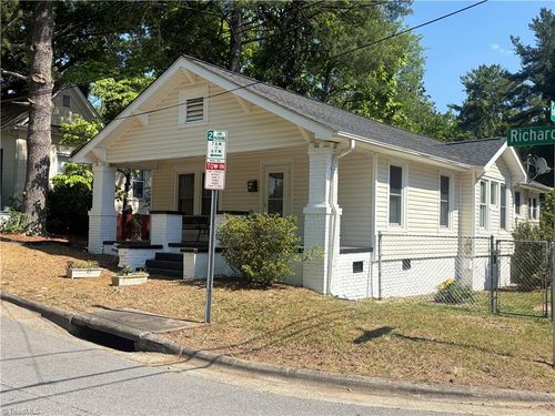 815 Richardson St, Greensboro, NC, 27403-3040 | Card Image