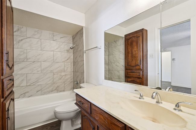 338 S Stewart Ave, Home with 6 bedrooms, 4 bathrooms and 4 parking in Lancaster TX | Image 25