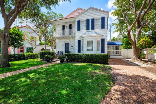 294 Queens Ct, West Palm Beach, FL, 33401-7324 | Card Image
