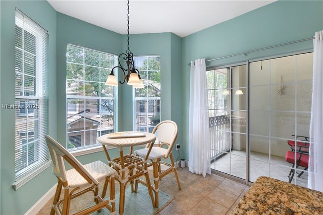APT-1523 - 4 Indigo Run Dr, Condo with 2 bedrooms, 2 bathrooms and null parking in Hilton Head Island SC | Image 12