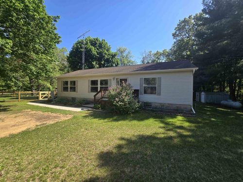 331 Ember Dr, Oxford, WI, 53952-8719 | Card Image