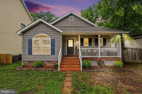 243 5th St, COLONIAL BEACH, VA, 22443-1709 | Card Image