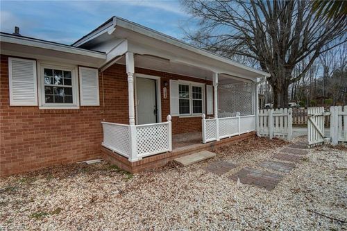 184 Oliver Ln, Burlington, NC, 27217-7516 | Card Image