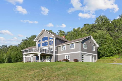 525 Andrea Dr, Stamford, VT, 05352-4404 | Card Image