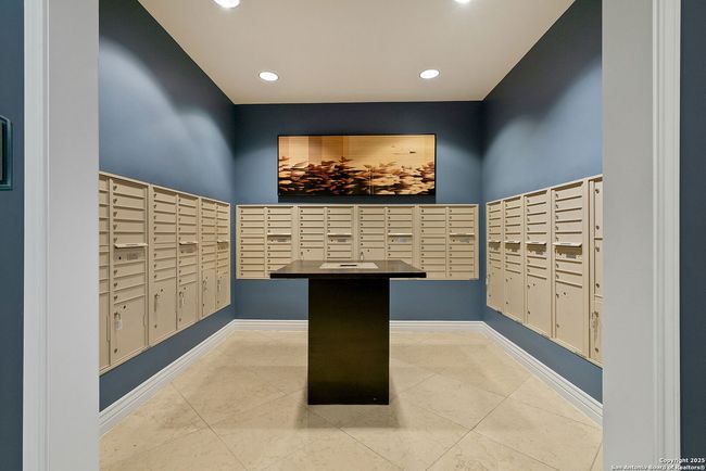 APT-310 - 215 Center St, Condo with 3 bedrooms, 3 bathrooms and null parking in San Antonio TX | Image 35