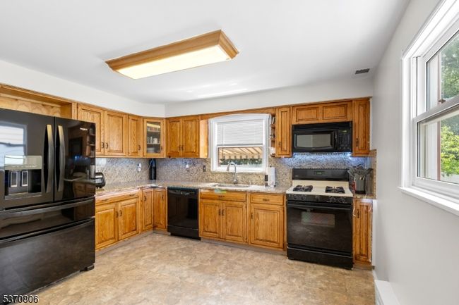 1436 E Front St, House other with 3 bedrooms, 2 bathrooms and null parking in Plainfield NJ | Image 9
