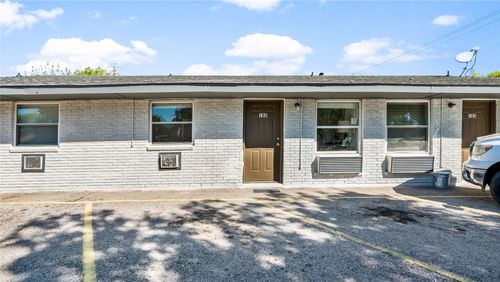 2001 Carl Rd, Irving, TX, 75061-5088 | Card Image