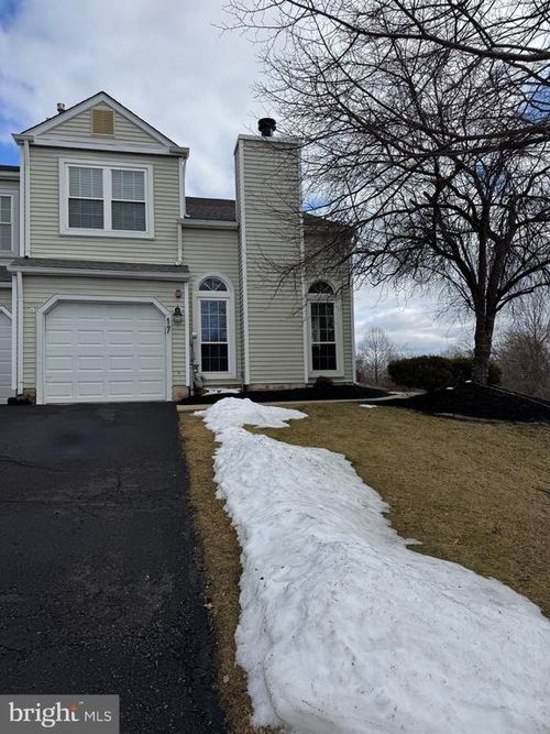 17 Parkview Way, NEWTOWN, PA, 18940-1133 | Card Image