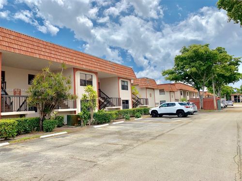 30-905 Ne 209th St, Miami, FL, 33179-1219 | Card Image