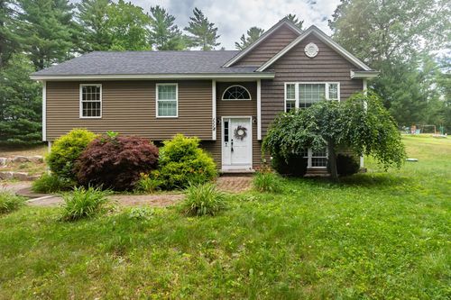 1118 Bodwell Rd, Manchester, NH, 03109-5802 | Card Image