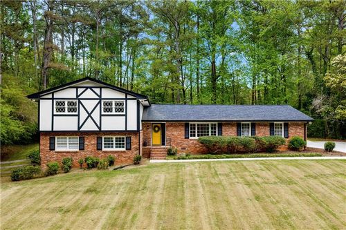 4924 Mountclaire Rd, Stone Mountain, GA, 30087-1337 | Card Image