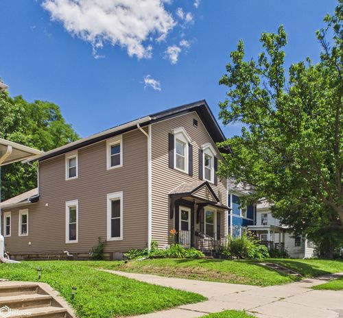 805 A Ave E, Oskaloosa, IA, 52577-2906 | Card Image