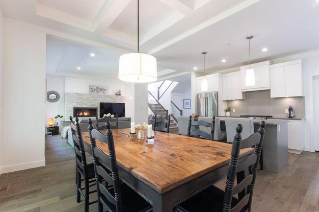 39253 Falcon Cres, House other with 3 bedrooms, 3 bathrooms and 3 parking in Squamish BC | Image 17