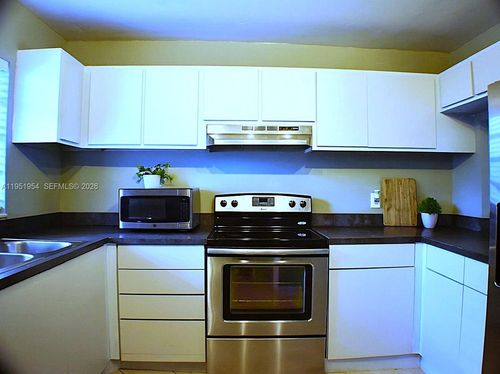 apt-303-9450 Live Oak Pl, Davie, FL, 33324-4742 | Card Image