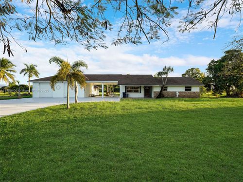 20000 Sw 216th St, Miami, FL, 33170-3204 | Card Image