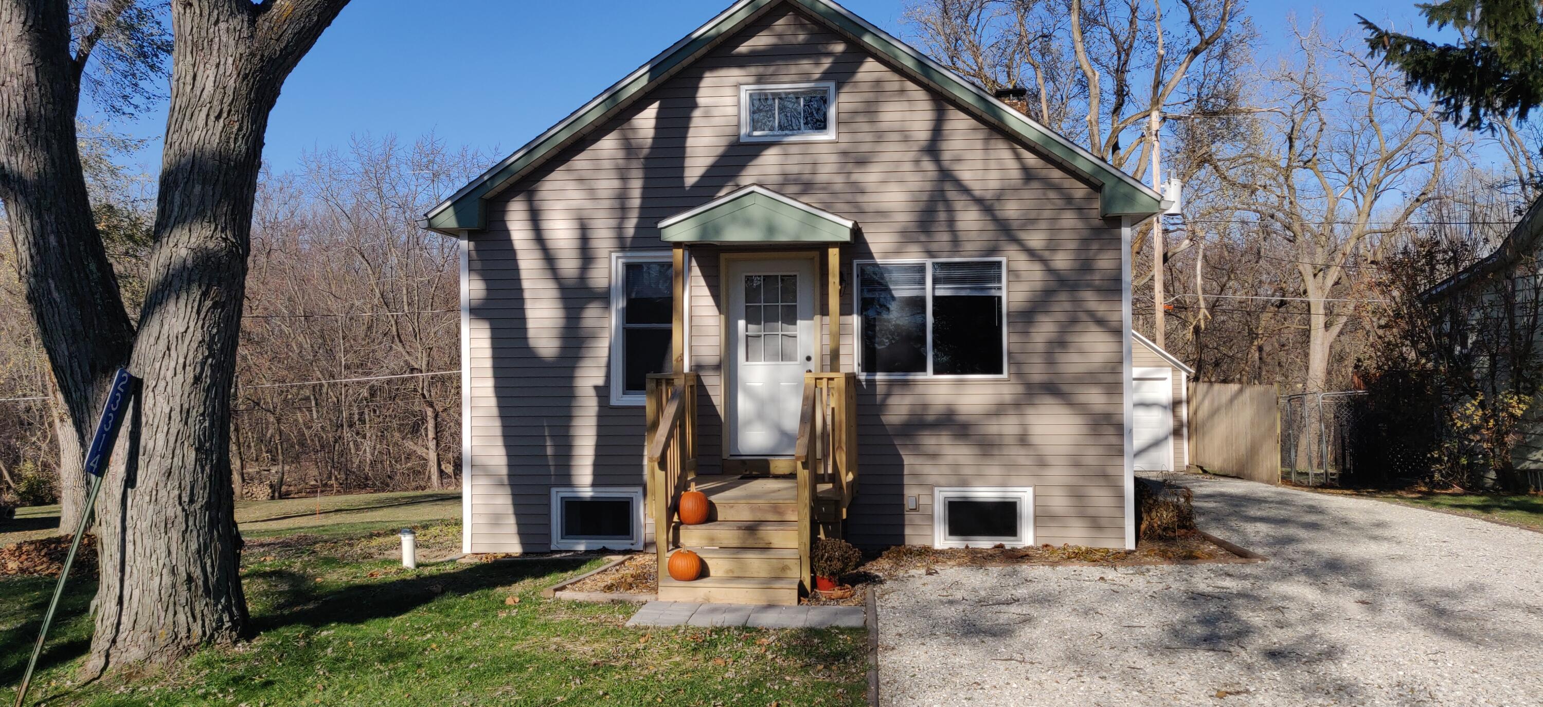 124th St, Trevor, WI 53179