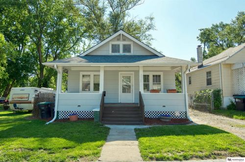 3325 N 41st St, Omaha, NE, 68111-3055 | Card Image