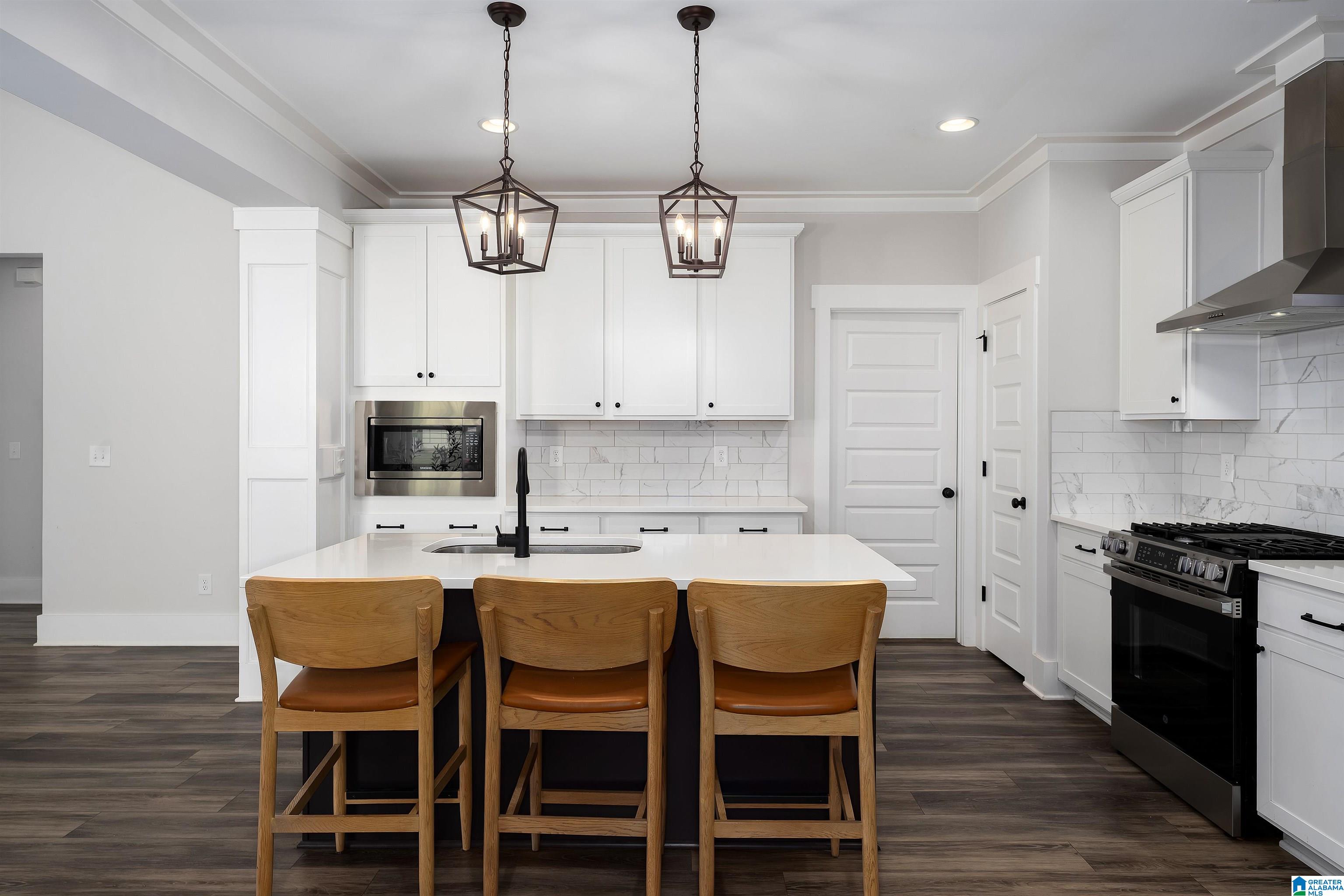 Residential in TRUSSVILLE 4