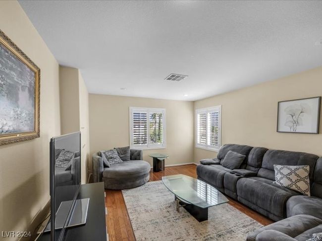 Large Bonus Room Upstairs | Image 36