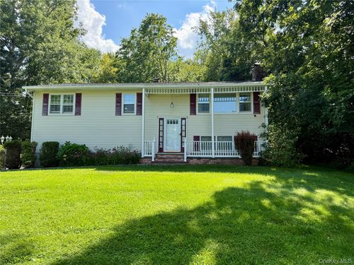 15 Kentwood Dr, Carmel, NY, 10512-4032 | Card Image