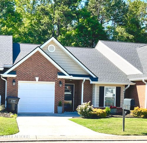 1437 Hazelgreen Way, Knoxville, TN, 37912-1257 | Card Image