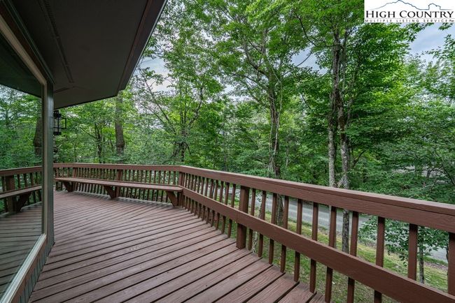 103 Raven Rd, House other with 3 bedrooms, 2 bathrooms and null parking in Beech Mountain NC | Image 40