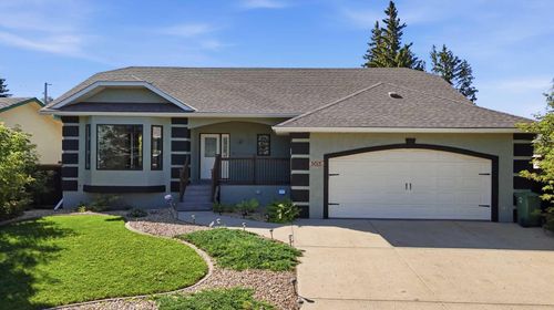 5015 58 Ave, Ponoka, AB, T4J1G3 | Card Image