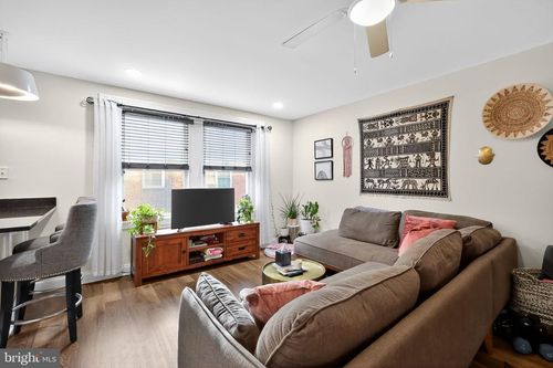 apt-101-33 Kennedy St Nw, WASHINGTON, DC, 20011-5223 | Card Image