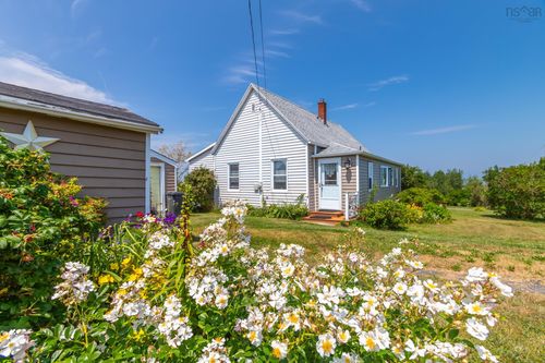 27 Port Lorne Rd, Paradise, NS, B0S1R0 | Card Image