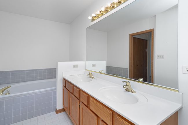 118 Matthias Ct, House other with 4 bedrooms, 3 bathrooms and 2 parking in North Aurora IL | Image 22