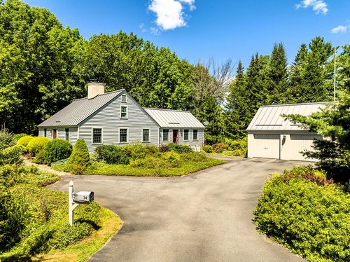 34 Curtis Avenue, Camden, ME, 04843 | Card Image