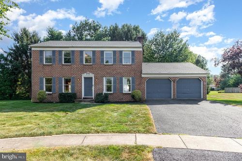 989 Kings Way W, HUMMELSTOWN, PA, 17036-8909 | Card Image