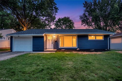 9019 Newkirk Dr, Parma Heights, OH, 44130-4160 | Card Image