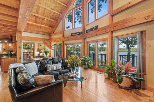 245 Piscataqua Rd, Durham, NH, 03824-3331 | Card Image