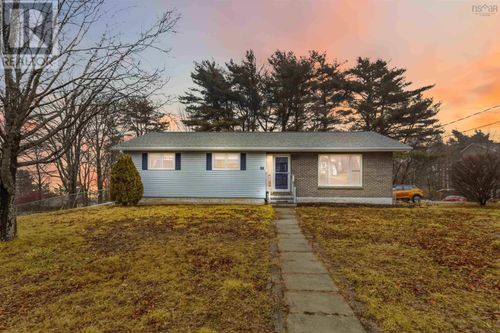 37 Westmount Hts, Bridgewater, NS, B4V1M5 | Card Image