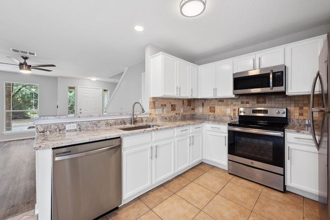 2304 Melissa Oaks Ln, House other with 3 bedrooms, 3 bathrooms and null parking in Austin TX | Image 4