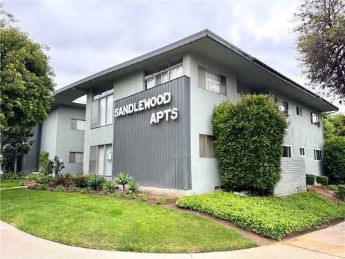 136 W Union Ave, Fullerton, CA, 92832-1251 | Card Image